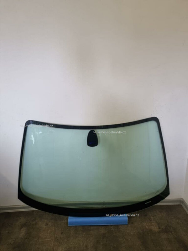 čelní sklo BMW E46 2001-výš zelené senzor deště